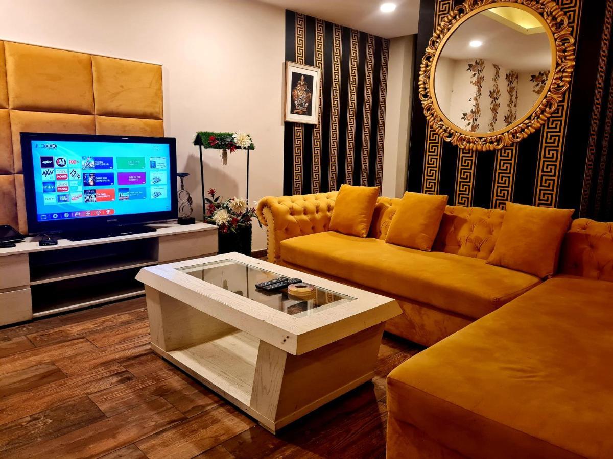 이슬라마바드 Royal Residencia Centaurus 아파트 외부 사진