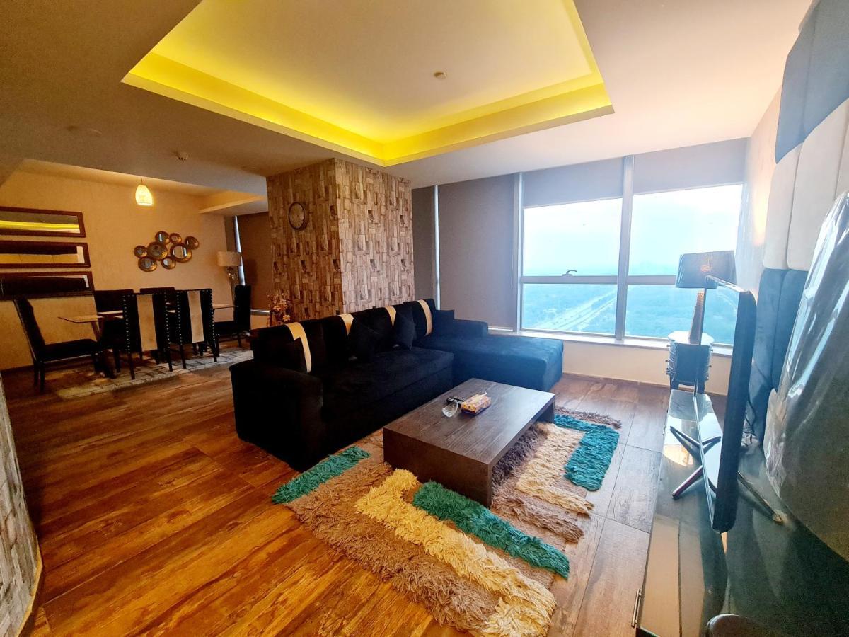 이슬라마바드 Royal Residencia Centaurus 아파트 외부 사진